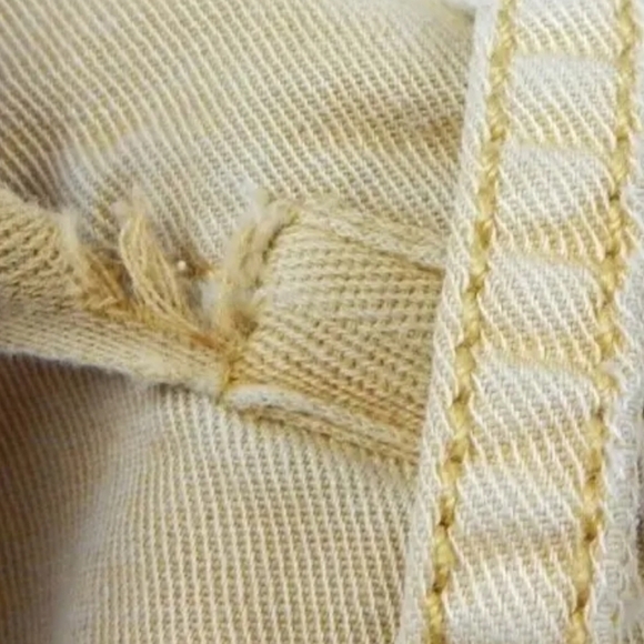 Hei Hei Anthropologie Yellow Pleated Crop Pants - Picture 4 of 4